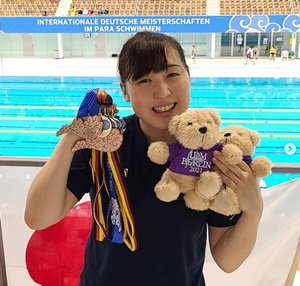 辻内彩野さん・多数のメダル獲得
