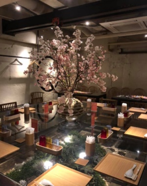 平岡寛視(ひろし)さんのラーメン店の店内