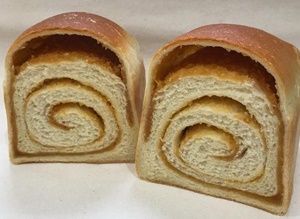 柑山(かんざん)パンのメニュー・梅あん食パン