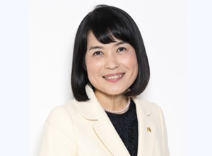ズナイデン房子さんはどんな人?