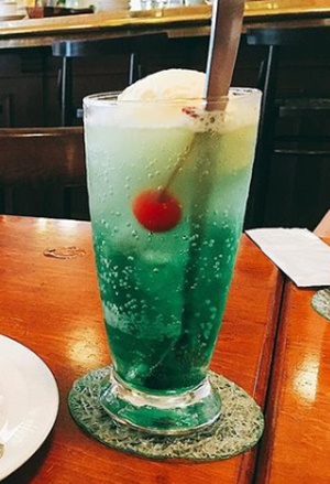 プトーカフェのメニュー・クリームソーダ